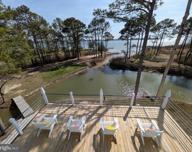 1307 Broadview Drive - Photo Thumbnail 5