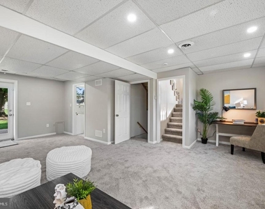 407 Stacy Lee Court - Photo Thumbnail 13