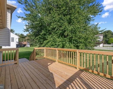 407 Stacy Lee Court - Photo Thumbnail 17