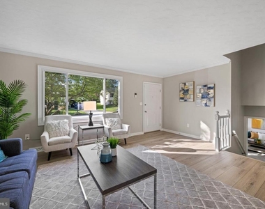 407 Stacy Lee Court - Photo Thumbnail 5
