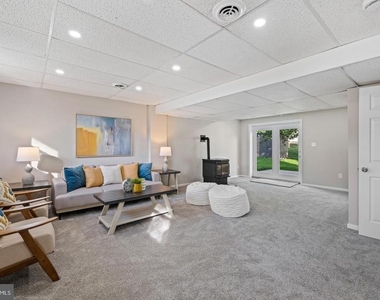 407 Stacy Lee Court - Photo Thumbnail 16