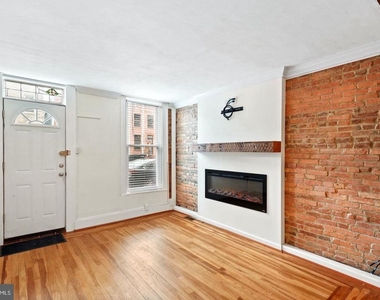 1335 Andre Street - Photo Thumbnail 4
