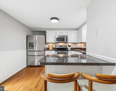 575 Melissa Court - Photo Thumbnail 9