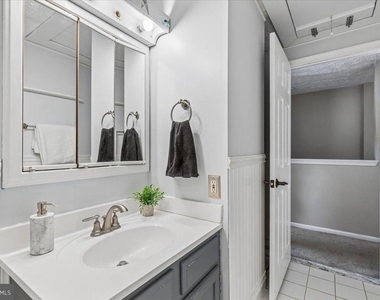 575 Melissa Court - Photo Thumbnail 14