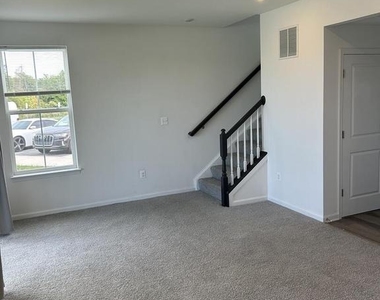 531 Rosemary Circle - Photo Thumbnail 6