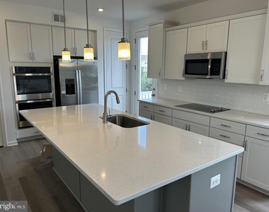 531 Rosemary Circle - Photo Thumbnail 1