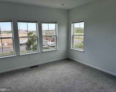 531 Rosemary Circle - Photo Thumbnail 7