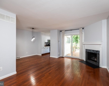 4804 Hogan Drive - Photo Thumbnail 3