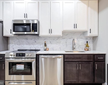 505 Kennedy Street Nw - Photo Thumbnail 2