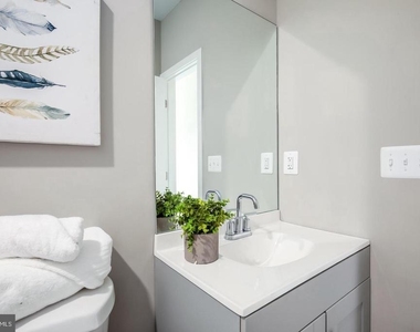 505 Kennedy Street Nw - Photo Thumbnail 5