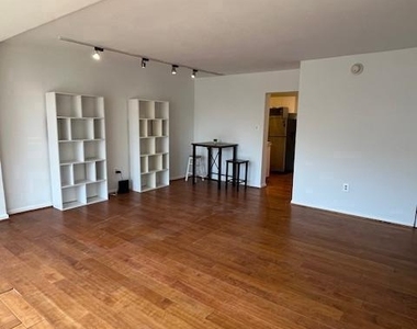 922 24th Street Nw - Photo Thumbnail 3