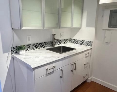 922 24th Street Nw - Photo Thumbnail 10