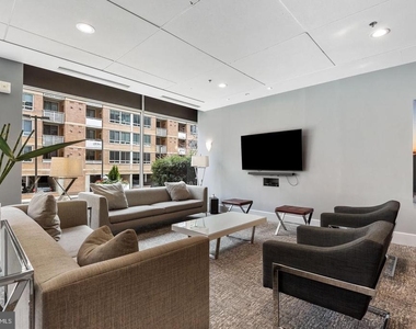 355 I Street Sw - Photo Thumbnail 26