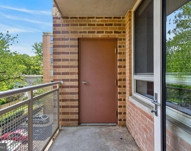 355 I Street Sw - Photo Thumbnail 12