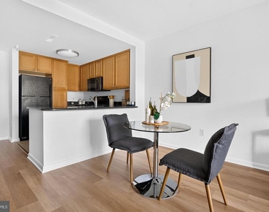 355 I Street Sw - Photo Thumbnail 7