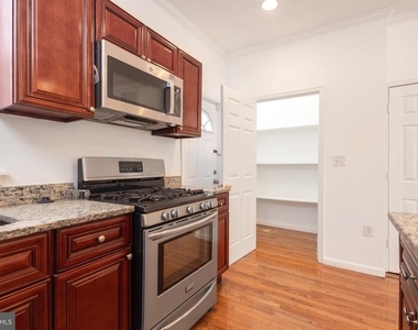 1911 17th Street Se - Photo Thumbnail 7