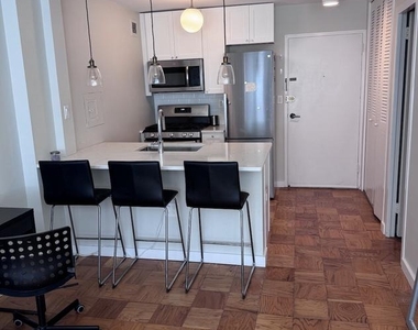 2030 F Street Nw - Photo Thumbnail 3