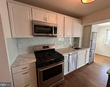 128 35th Street Ne - Photo Thumbnail 6