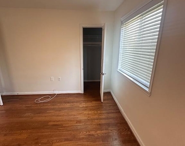128 35th Street Ne - Photo Thumbnail 15