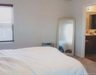 5913 Fuchsia Court - Photo Thumbnail 10