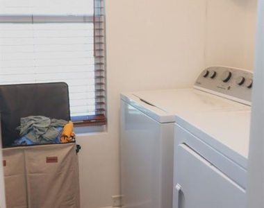 5913 Fuchsia Court - Photo Thumbnail 9
