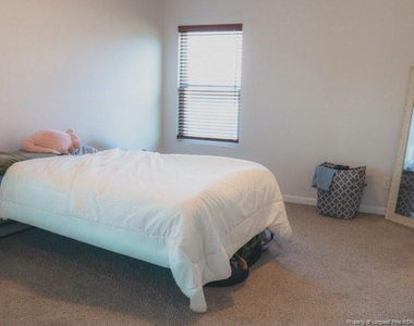 5913 Fuchsia Court - Photo Thumbnail 12