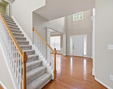 201 Shakespeare Street - Photo Thumbnail 3