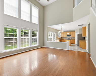 201 Shakespeare Street - Photo Thumbnail 12