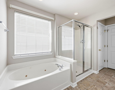201 Shakespeare Street - Photo Thumbnail 17