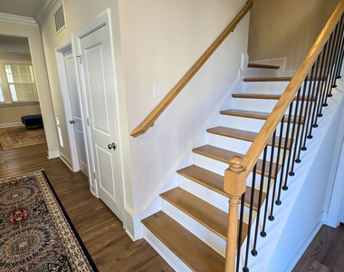 1913 Rosedale Ridge Avenue - Photo Thumbnail 4