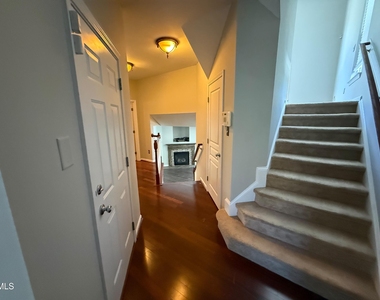 213 Broadgait Brae Road - Photo Thumbnail 3