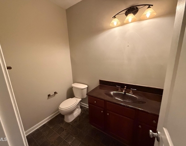 213 Broadgait Brae Road - Photo Thumbnail 11