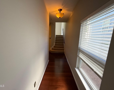213 Broadgait Brae Road - Photo Thumbnail 4