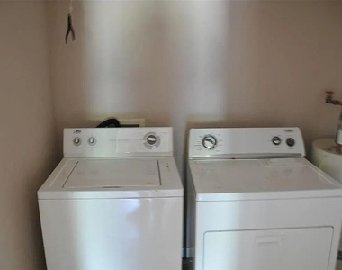 1523 S Robertson Ave - Photo Thumbnail 10