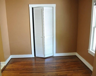 1523 S Robertson Ave - Photo Thumbnail 9