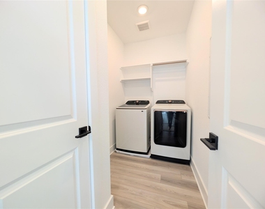 206 Kislingbury Ln - Photo Thumbnail 18