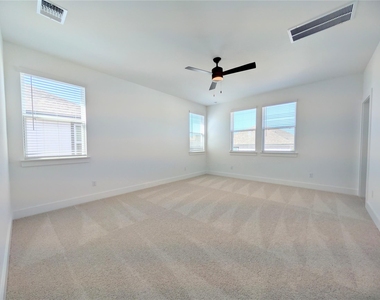 206 Kislingbury Ln - Photo Thumbnail 26