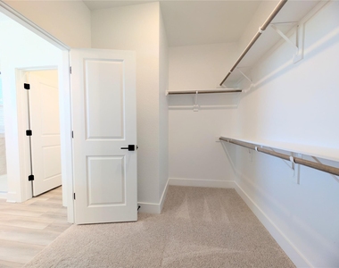 206 Kislingbury Ln - Photo Thumbnail 31