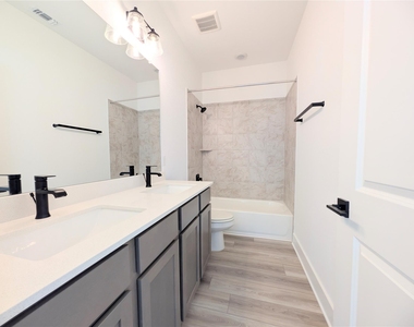 206 Kislingbury Ln - Photo Thumbnail 20