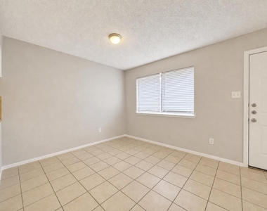 8329 Fathom Cir - Photo Thumbnail 7