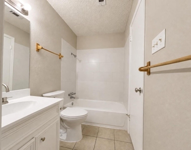 8329 Fathom Cir - Photo Thumbnail 35