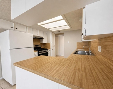 8329 Fathom Cir - Photo Thumbnail 21