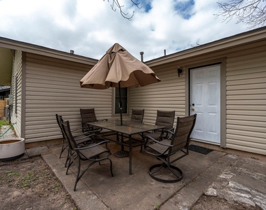 9505 Oriole Dr - Photo Thumbnail 22