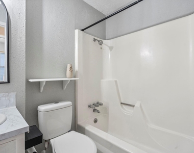 9505 Oriole Dr - Photo Thumbnail 19