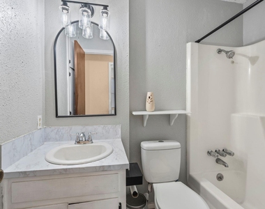 9505 Oriole Dr - Photo Thumbnail 16