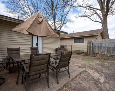 9505 Oriole Dr - Photo Thumbnail 20