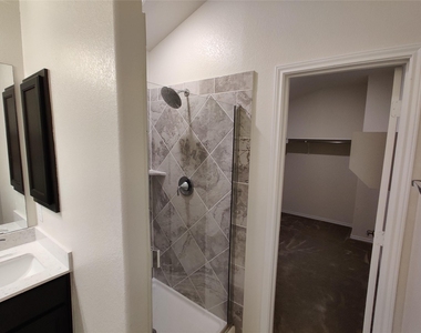 9107 Golden Leaf Dr - Photo Thumbnail 22