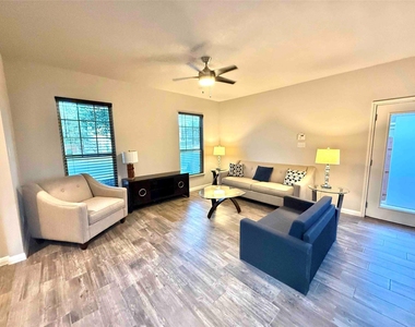 457 Star Thistle St - Photo Thumbnail 1