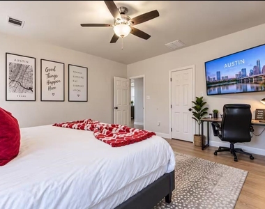 1124 Disraeli Cir - Photo Thumbnail 7