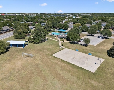 505 Washington Square Dr - Photo Thumbnail 31